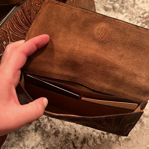 Gorgeous purse by Patricia Nash. metallic tobacco fields collection - Picture 5 of 5